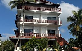 Lucky Monkey Inn And Restaurant